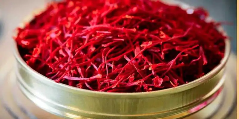 بررسی تشخیص زعفران اصل از تقلبی